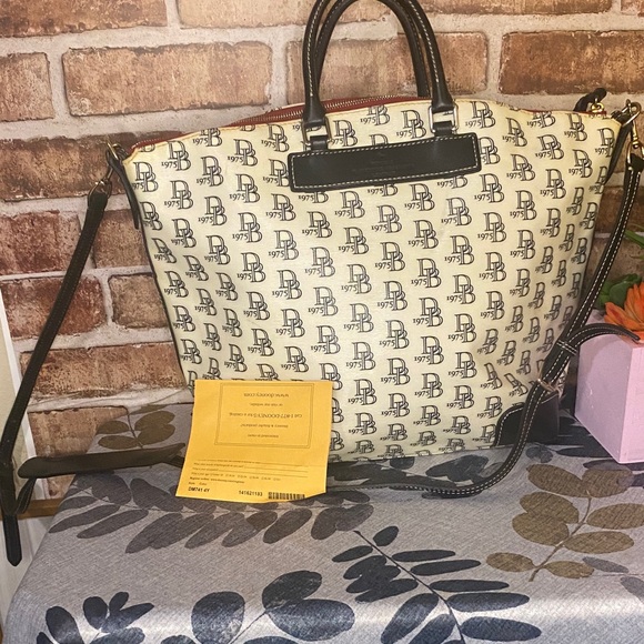 Dooney & Bourke dracy Florentine Vacchetta leather bag - Picture 3 of 8